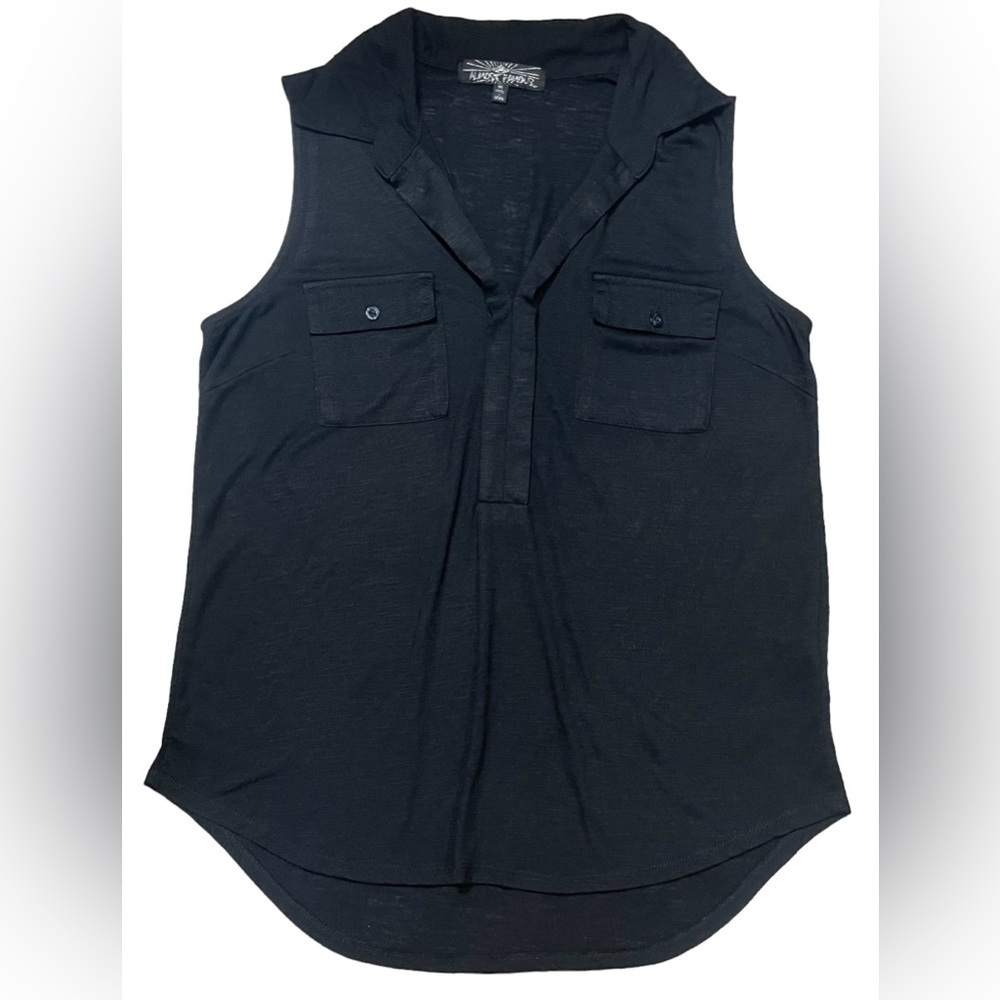 Almost Famous Women's Juniors' Slub-Knit Sleeveless Collared Top Black Medium